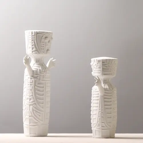 Дизайнерская керамическая статуэтка в виде человечка X-VASE-Y8