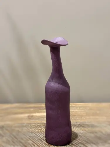 Ручная керамическая ваза в виде удлиненного кувшина, темно фиолетовая X-VASE-V10S