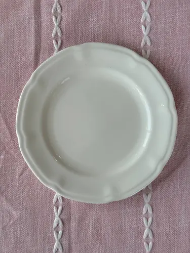 Figurali chetli chinni desert tarelka (20 sm) MPL62