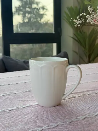 Relyefli qirrali chinni krujka, MPL64