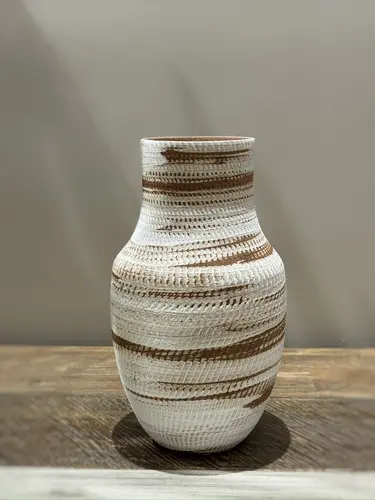 Керамическая дизайнерская ваза X-VASE-V21